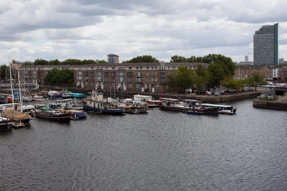 A Bright Top Floor Maisonette Along The Quays