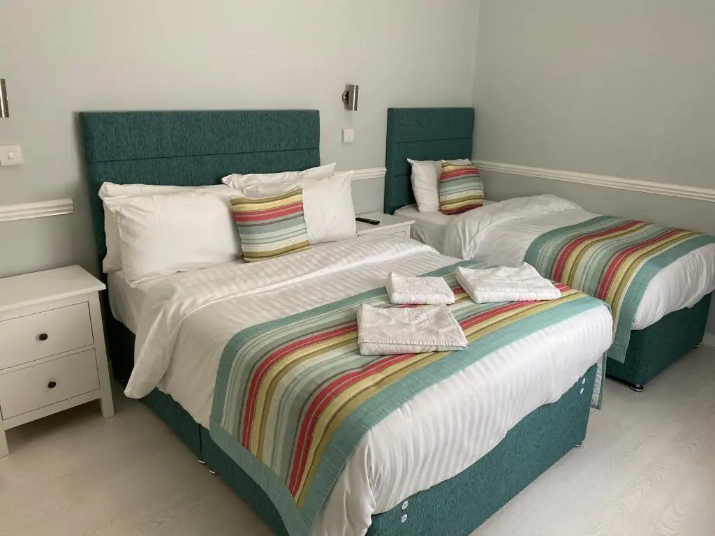 Waters Edge Hotel - Chambres