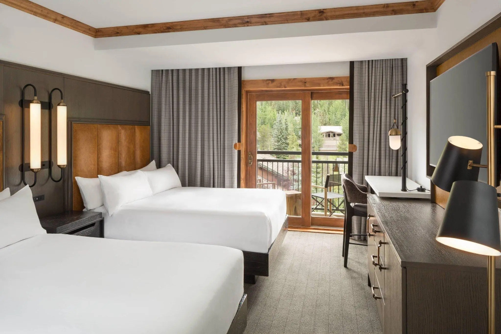 Standard Quadruple room with balcony and with mountain view