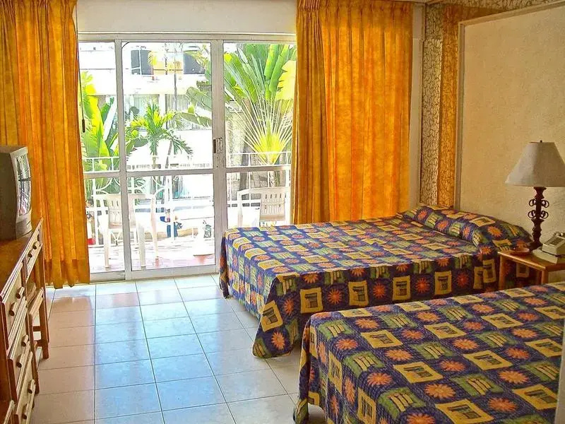 Standard Triple room with balcony