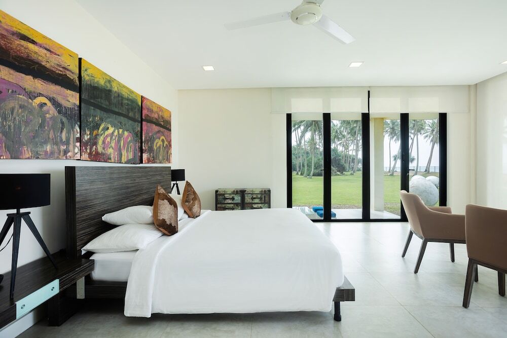 Green Turtle Villa By The Serendipity Collection