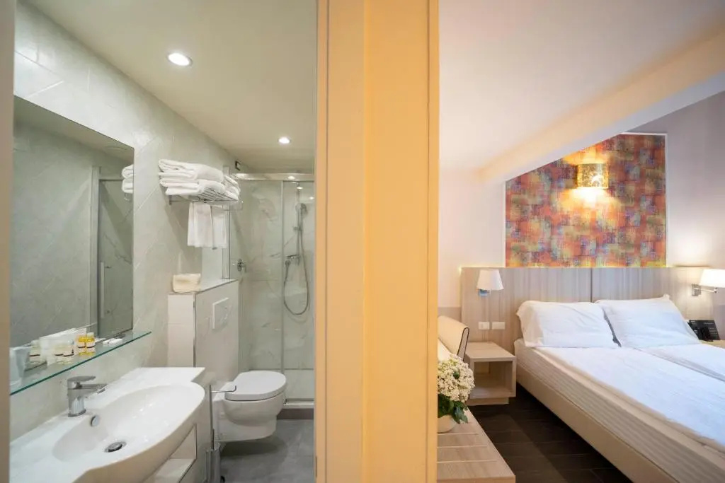 Standard Triple room with balcony