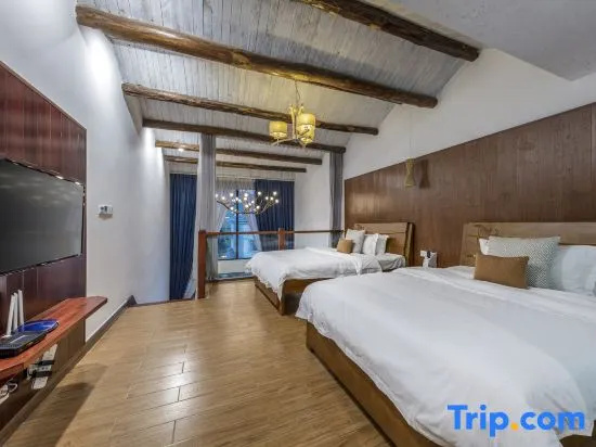 Grand Double room with balcony and with garden view (twin beds)