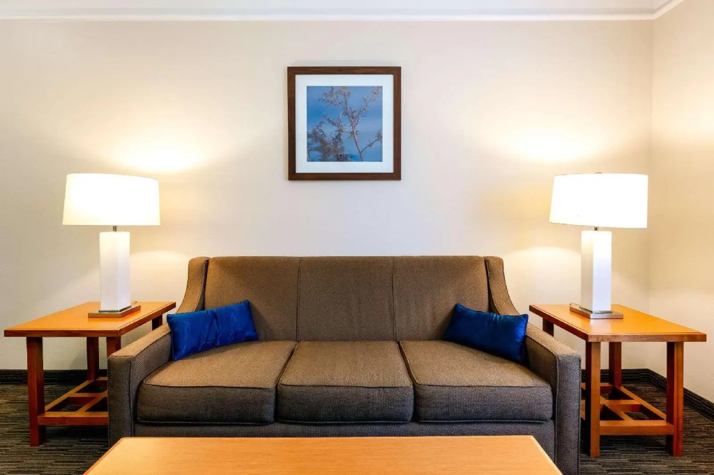 Spark by Hilton Savannah Airport - Général