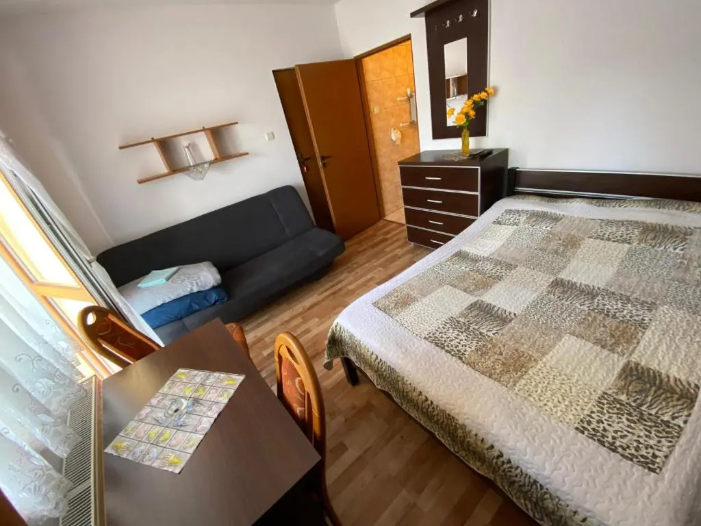 Standard Triple room with balcony