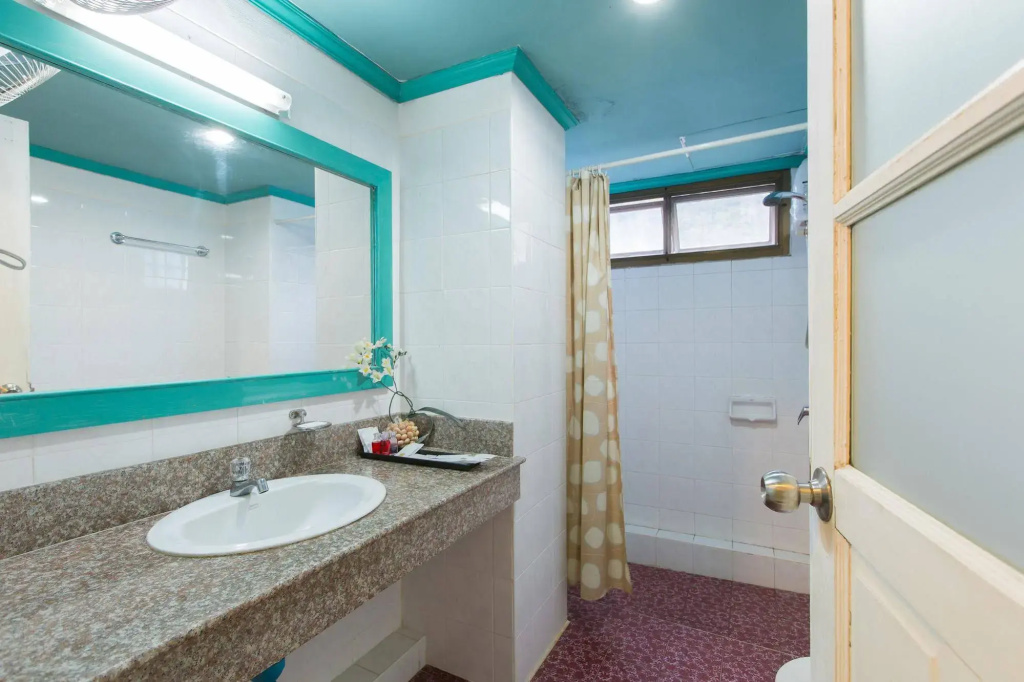 Barefoot Hotel Kalim Beach Front - Général