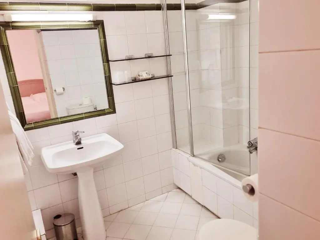 Economy Double room (full double bed)