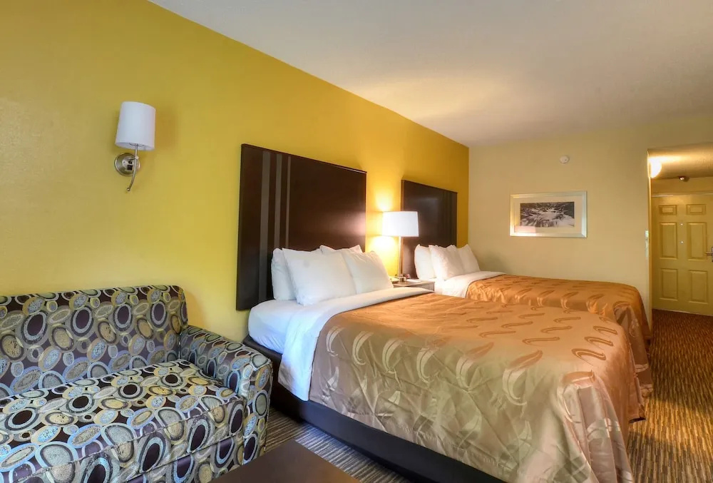 Standard Quadruple room with balcony