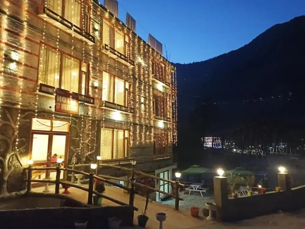 17 Milestone Riverside by Shivaneel Hospitality