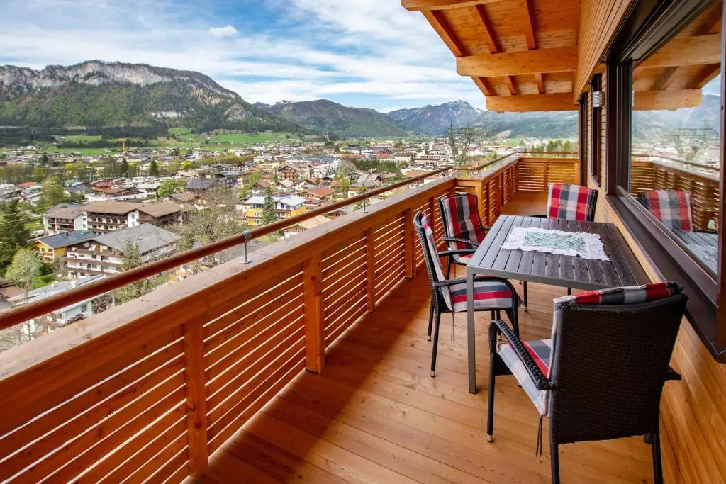 Balcony & Terrace