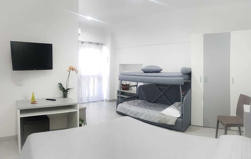 gallery_image_hidden_15