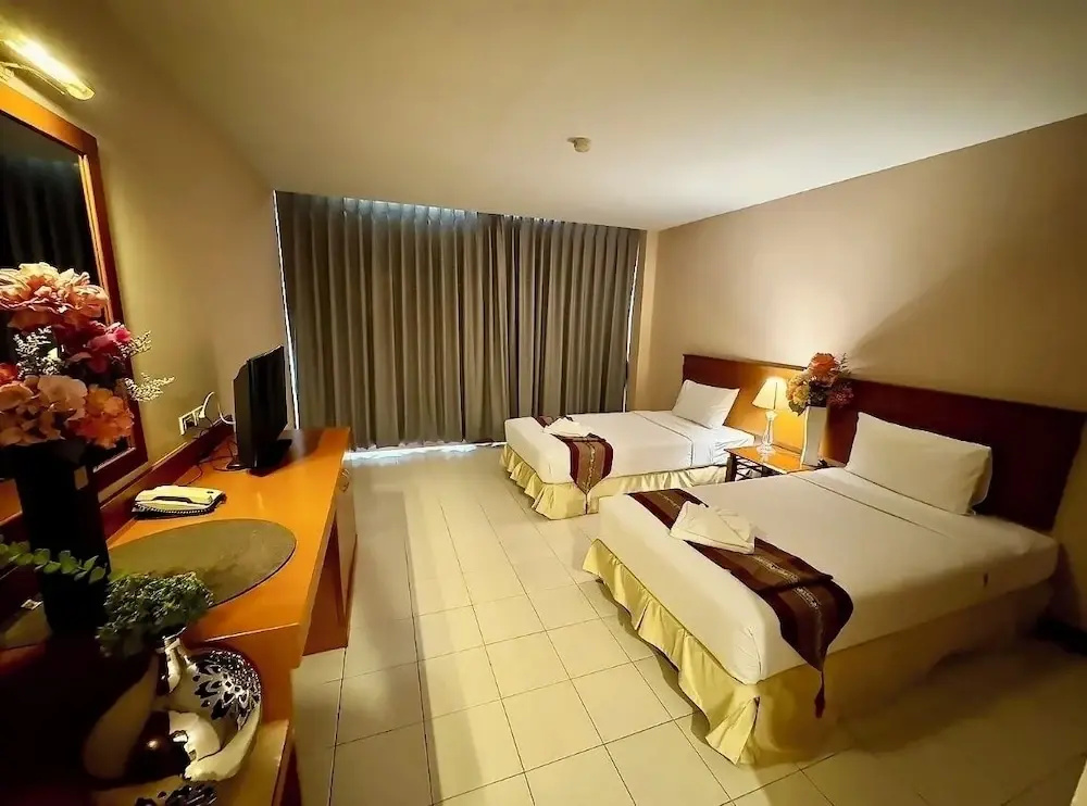 Crown Pattaya Beach Hotel - Chambres
