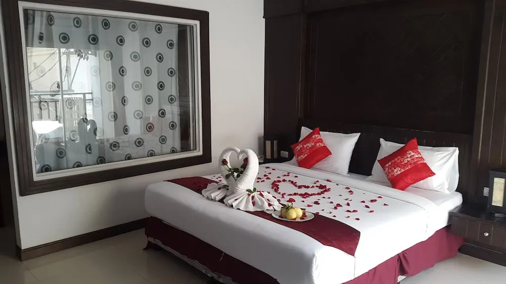 Номер Superior с балконом в Patong Princess Hotel
