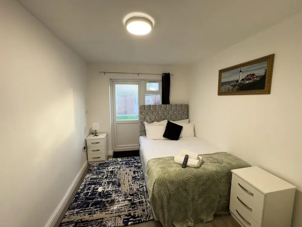 Classic Double room with garden view (full double bed)