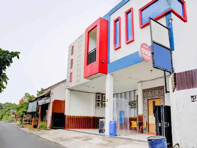 OYO 3855 Homestay Semata Wayang Syariah