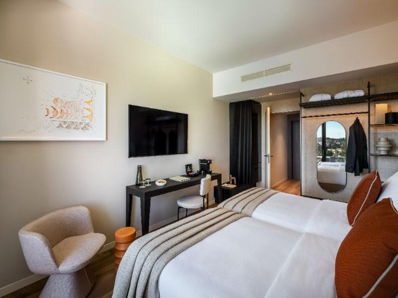 Standard Double room with balcony and with partial sea view (full double bed)