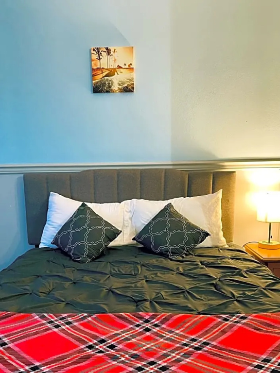 Economy room