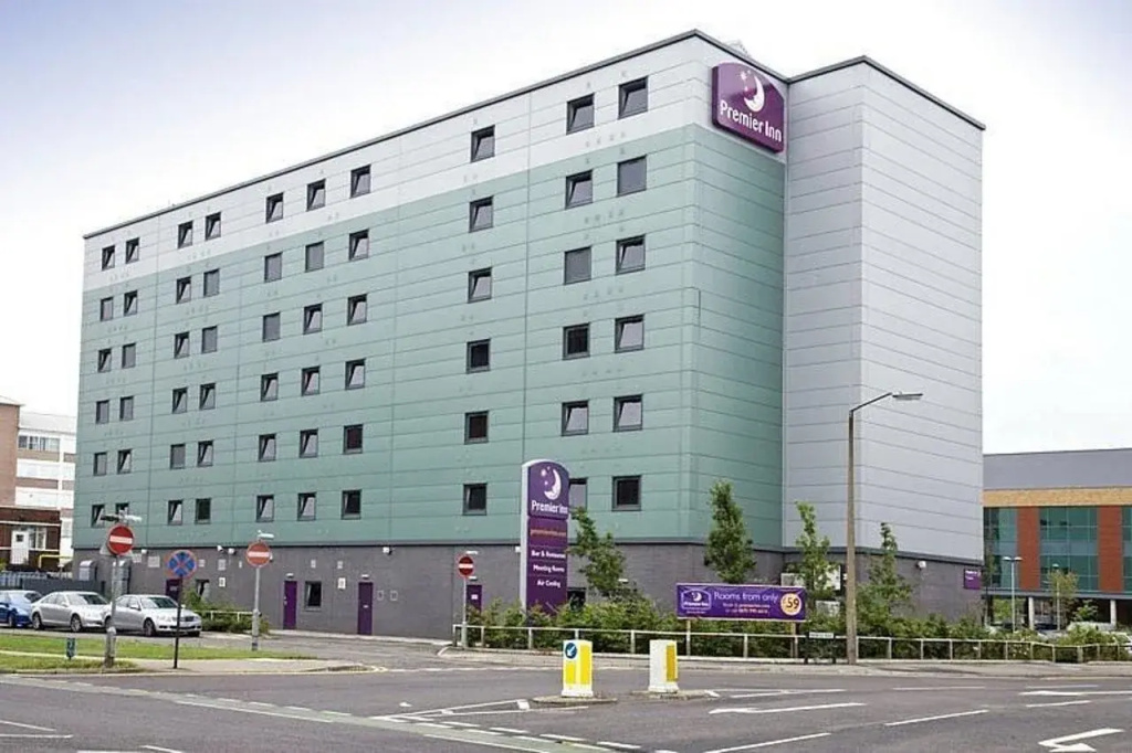 Premier Inn London Elstree / Borehamwood — фото