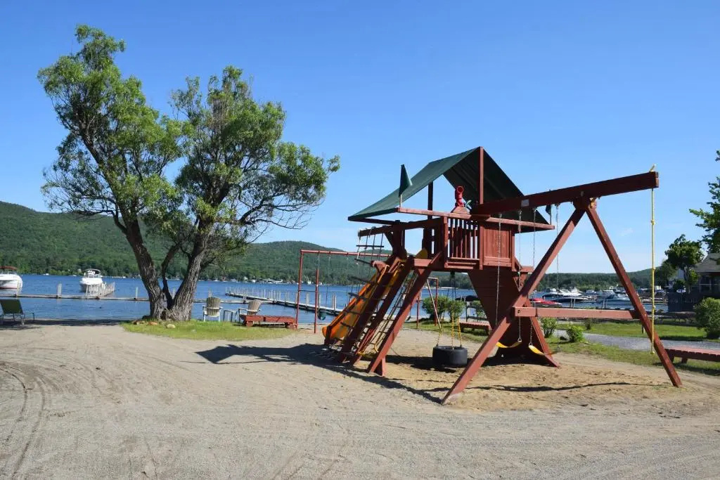 Scotty's Lakeside Resort