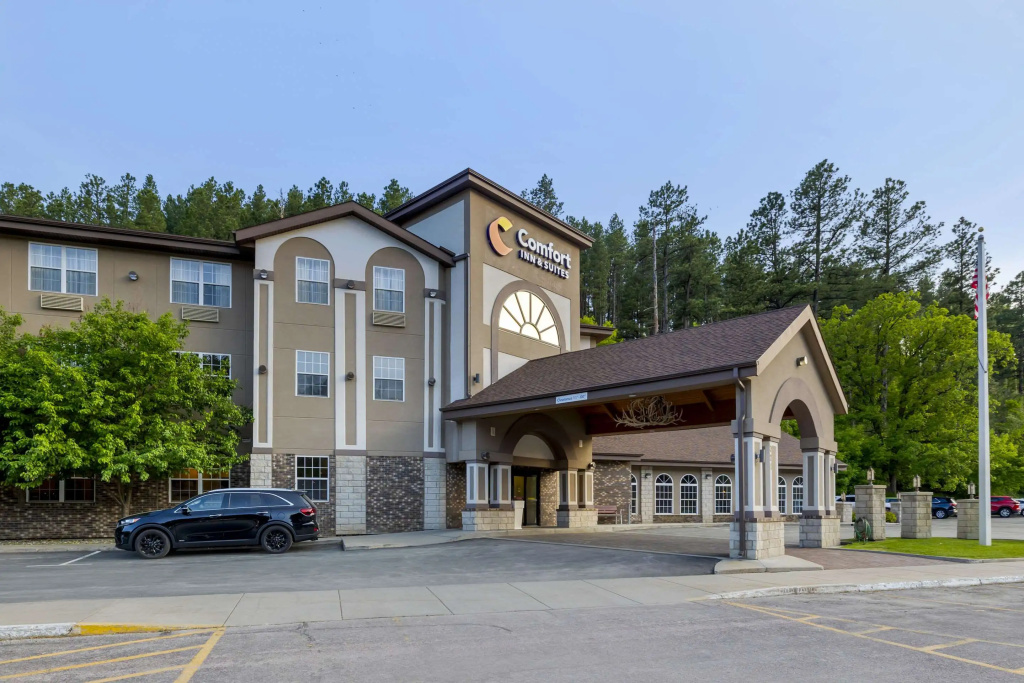 Comfort Inn & Suites Mt. Rushmore
