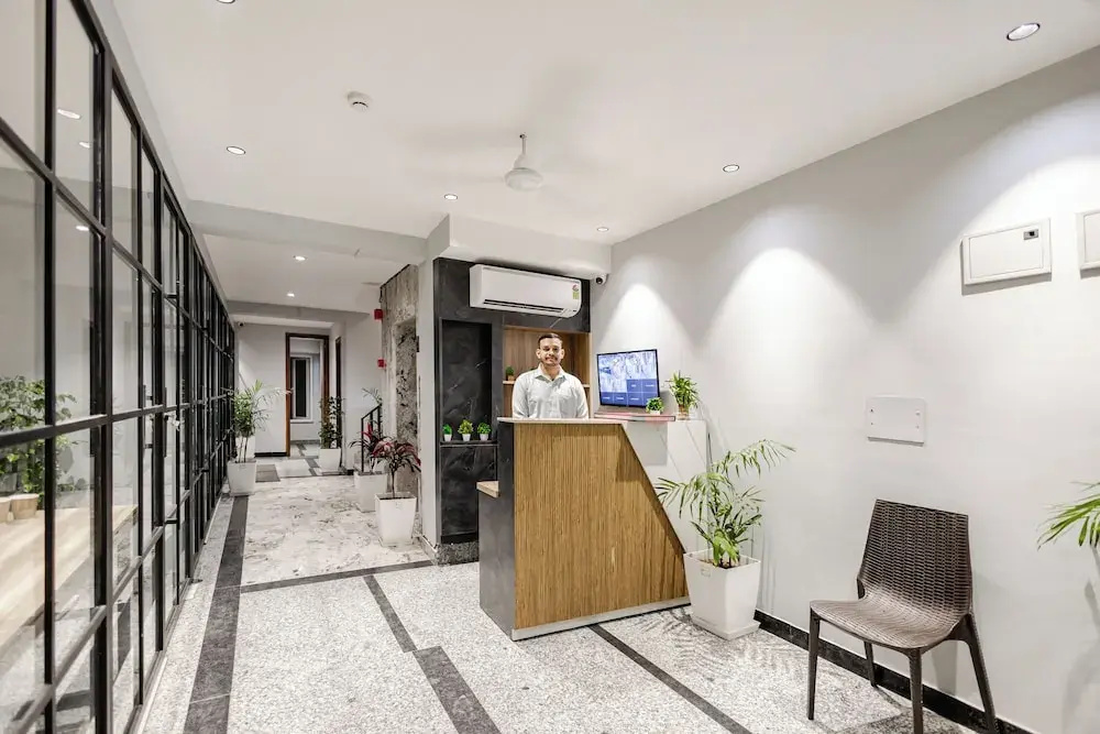 Lobby & Reception