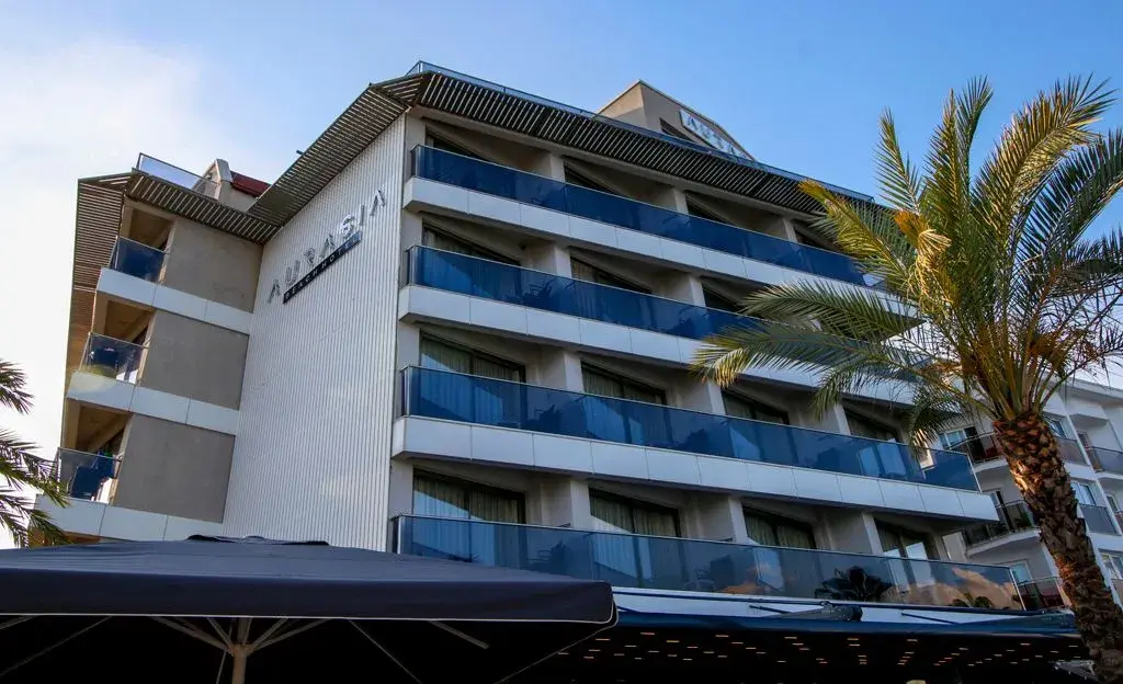 Aurasia Beach Hotel