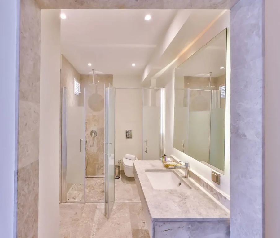 Hera Hotel — 4