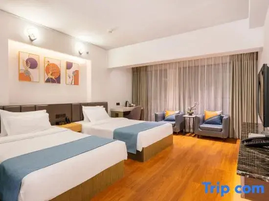 Standard room with city view