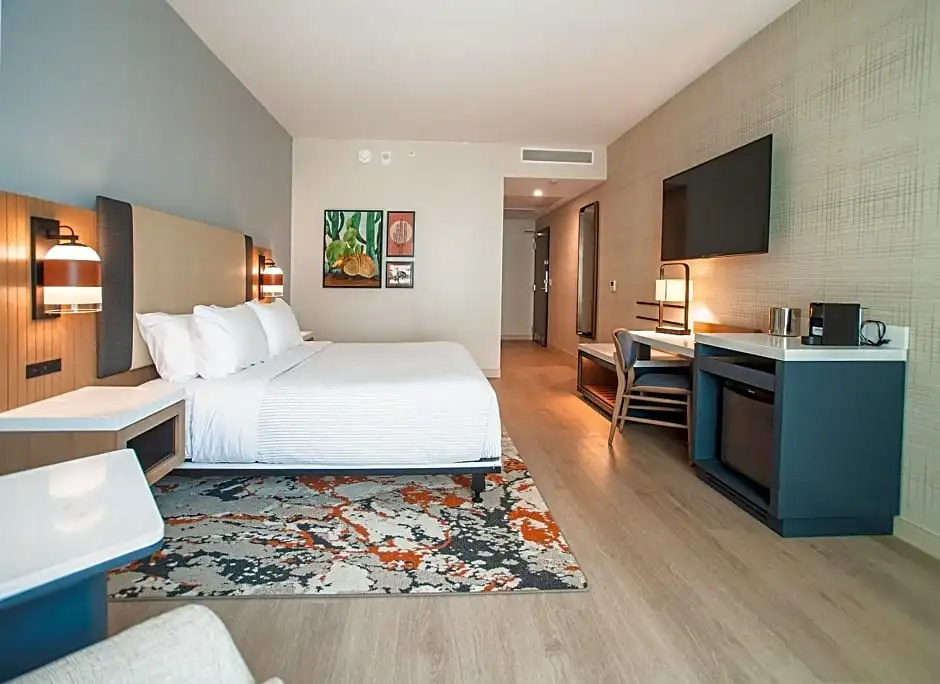 Cambria Hotel Austin Downtown - Tap to explore photos
