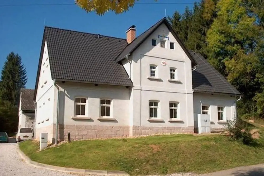 Modern Holiday Home In Vidochov With Swimming Pool