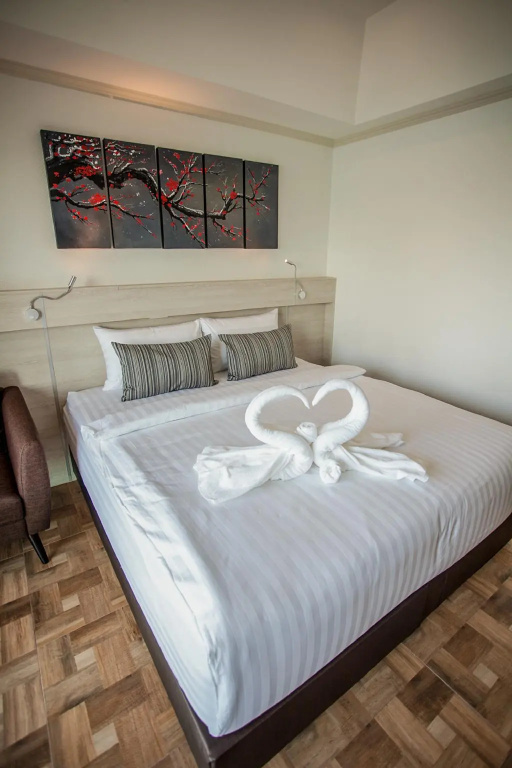 Superior room with balcony and with city view