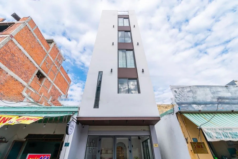 OYO 392 Nami Home Hotel