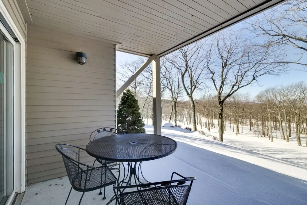 Cozy Condo w Patio: 1 Mi to Wintergreen Resort