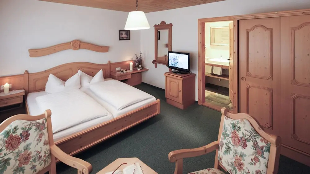 Economy room