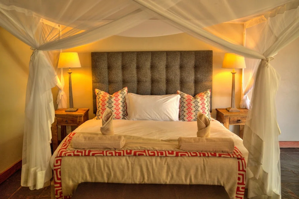 2 Bedrooms Standard Double Family room (twin beds)