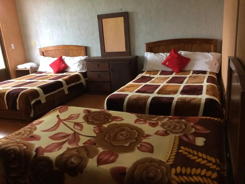 Standard Quintuple room with balcony