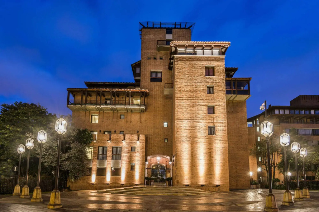 Travelers Suites Condominio Plenitud