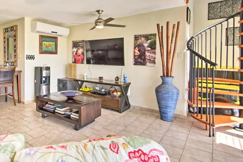 Loiza Condo w/ Rooftop Patio - Walk to Beach!