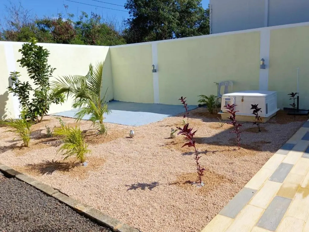 2 bedrooms villa with private pool enclosed garden and wifi at Pereybere