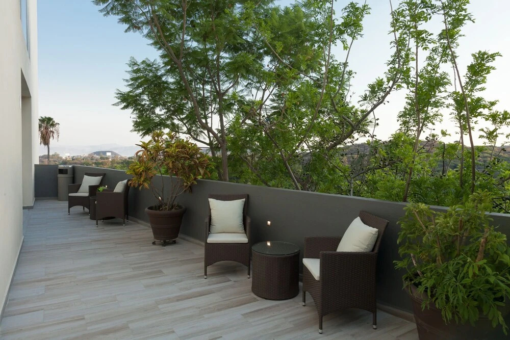 Balcony & Terrace