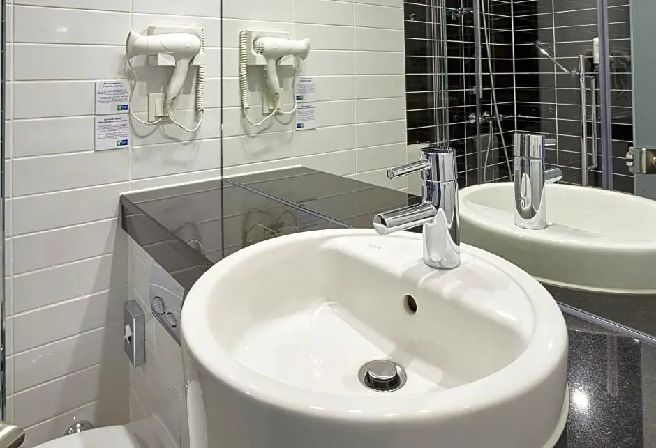 Premier Inn Frankfurt City Centre - Chambres