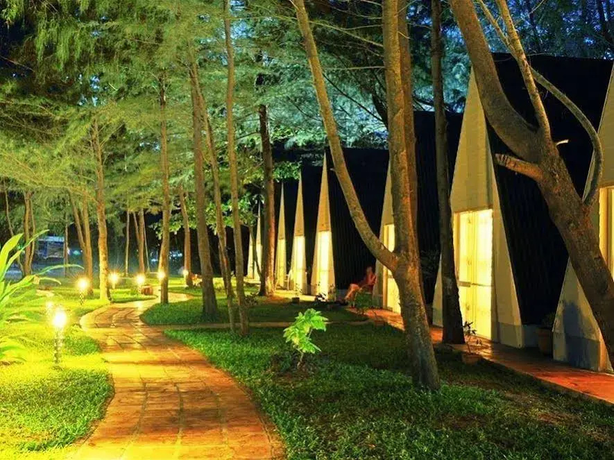 Con Dao Camping Hotel