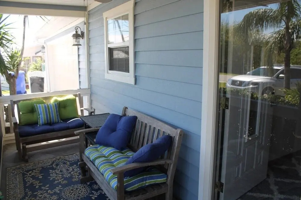 Blue Horizon 3 Bedroom Home by Redawning