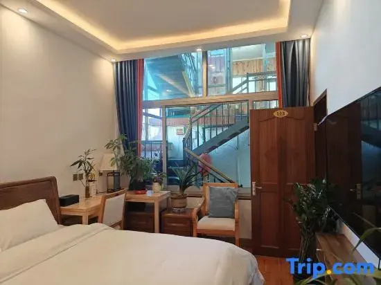 Deluxe Double room (full double bed)