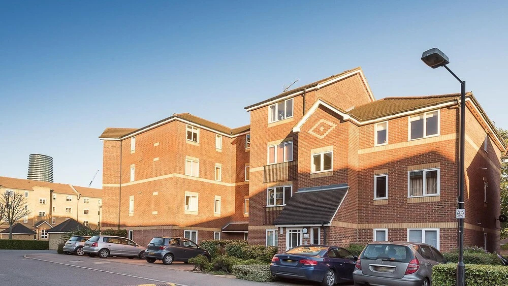 Warm and Peaceful 1BR by the water in Mudchute