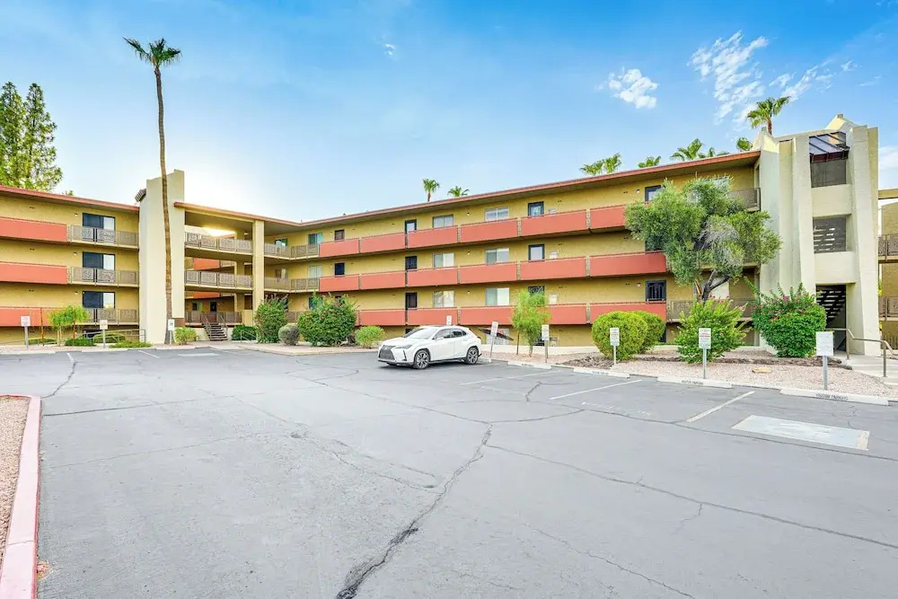 Old Town Oasis! Modern Unit w/ Resort-style Pool
