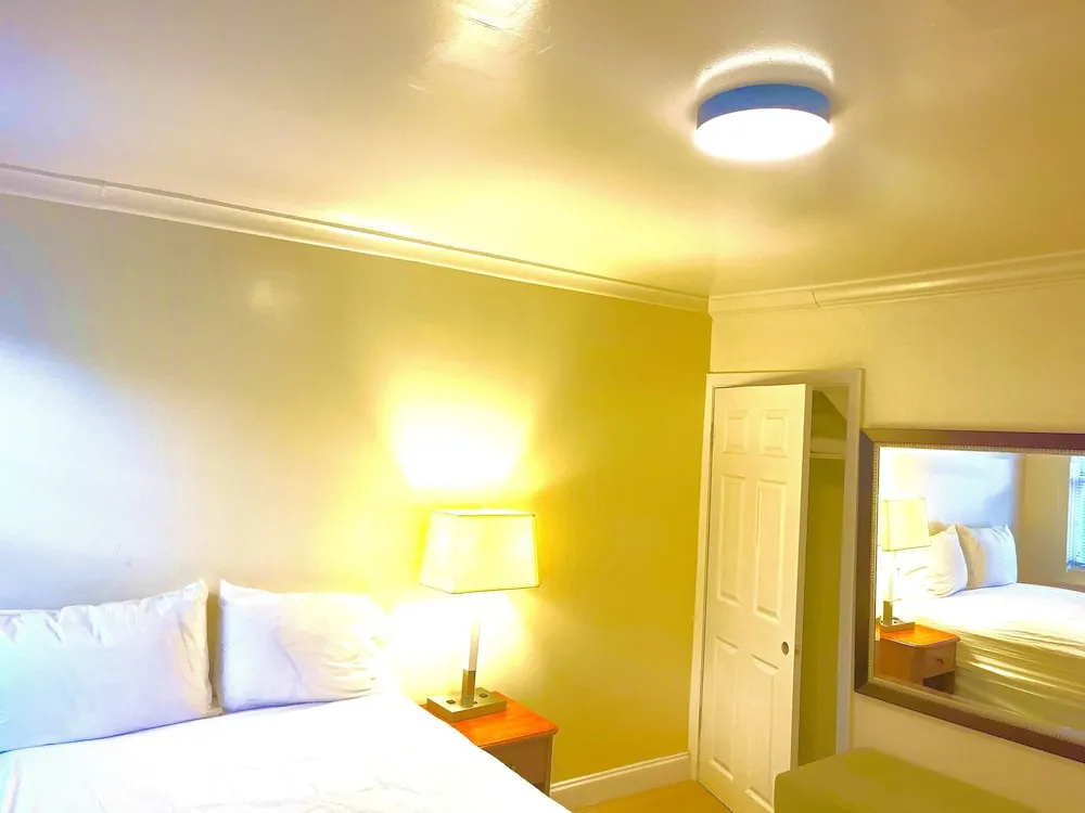 Economy room