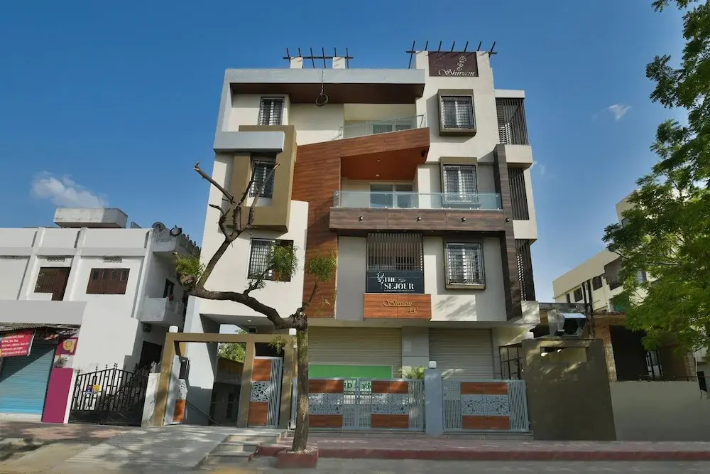 The Sejour by OYO Rooms