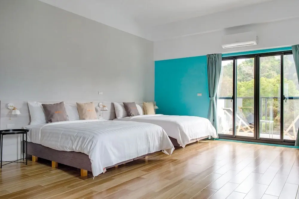 Superior Quadruple room with balcony