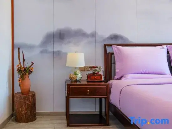 Double Suite (full double bed)